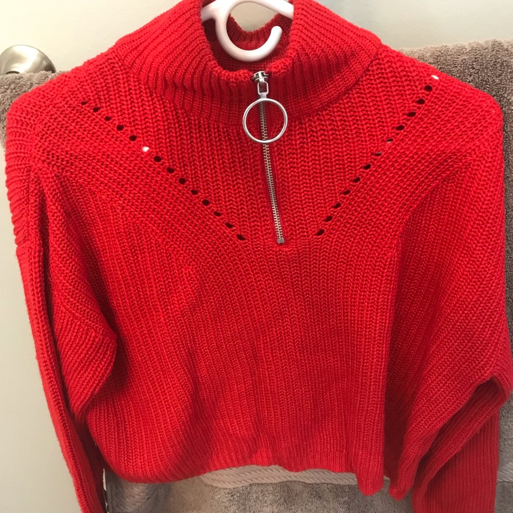 Oversized cropped sweater